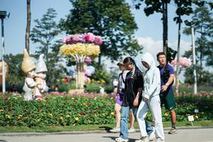 BIB: 
                            <button type="button" onclick="openModal(27620443)" class="btn btn-primary btn-sm float-right btn-popup" data-toggle="modal" data-target=".modal-high-quality">
                        <i class="fas fa-shopping-cart"></i> Add to Cart
                    </button>
                                            <button type="button" onclick="isThisMe(27620443, true)" class="btn btn-success btn-sm float-right btn-popup btn-isme hidden" data-toggle="tooltip" data-placement="bottom" title="นี่คือรูปของคุณใช่ไหม คลิกที่นี่เพื่อเอาเข้าอัลบั้ม">
                        <i class="fas fa-plus"></i> Add to album
                    </button>
                    <button type="button" onclick="isThisMe(27620443, false)" class="btn btn-warning btn-sm float-right btn-popup btn-isnotme hidden">
                        <i class="fas fa-ban"></i> Remove from album
                    </button>